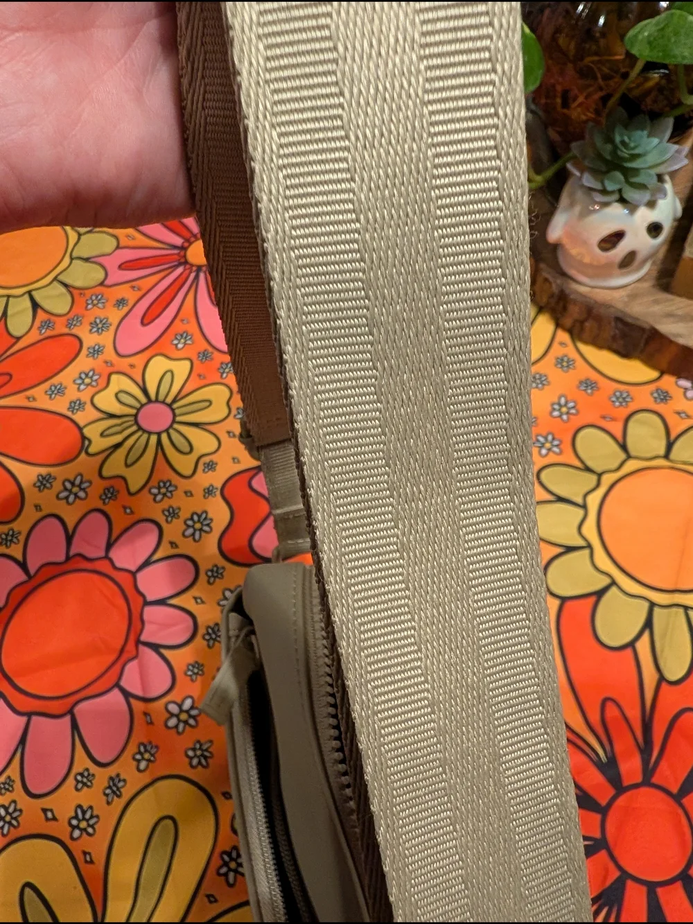 HUNTER Beige Crossbody Bag - Sleek Everyday Shoulder Bag